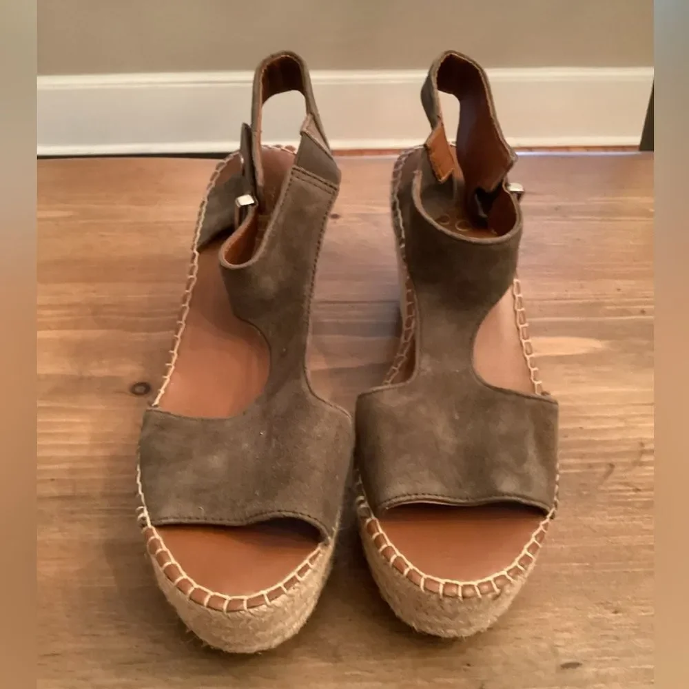 FRANCO SARTO SIZE 9M OLIVE GREEN TREASURE 2 ESPADRILLE WEDGE SANDAL